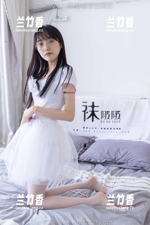 BoBoSocks袜啵啵 - 小甜豆合集：单腿白棉袜，让你不知该往哪儿看