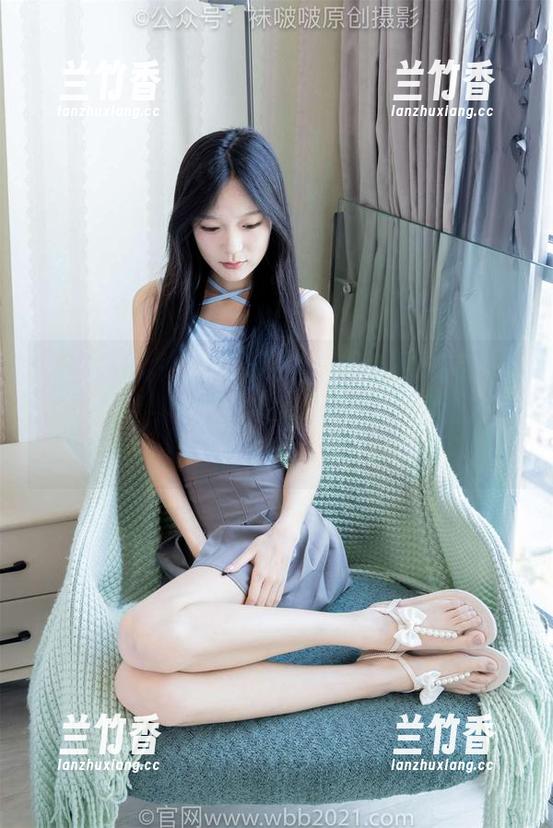 BoBoSocks袜啵啵 - 糯米的新作OL制服，舒适度与挑逗感的微妙平衡，真让人捉摸不定。