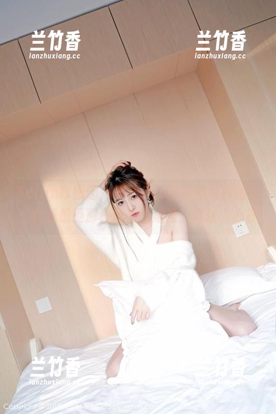 Feilin嗲囡囡-李筱乔jo Feilin嗲囡囡 - 李筱乔jo的婚纱写真图片:在线感受那种隐秘的浪漫,真让人心眷