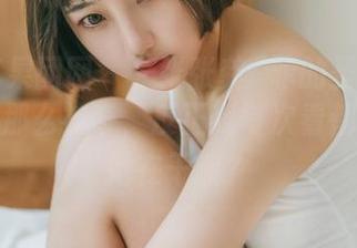 GIRLT果团网 – 一张张龚玥菲的圣诞图片，真有那么神奇，反正我每次看都在想，她在干嘛？