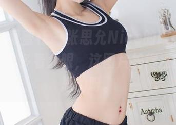 IMiss爱蜜社 – 张思允Nice的眼镜，让我忍不住多看几眼，这图片拍得还蛮有意思的呀。