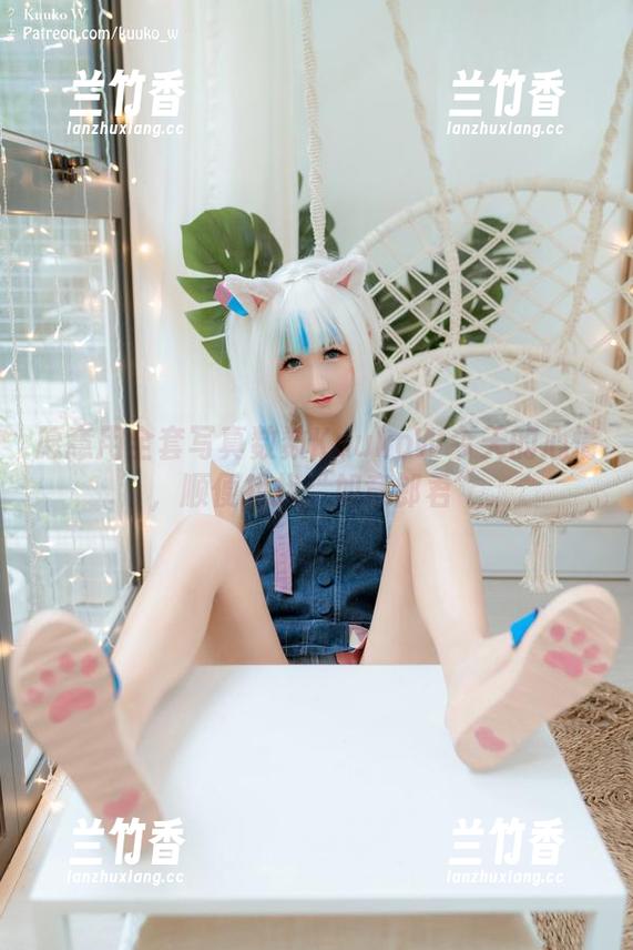 愿意用全套写真数数KuukoW今天的心情，顺便找找“如意郎君”