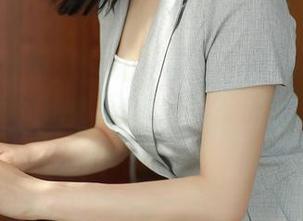 MFStar模范学院 – 糯美子Mini是如何在办公室穿出燃感OL风的？快来图库里瞧瞧