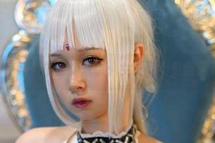 PAKI草莓酱的图库轶事：女王可不是随便下载的