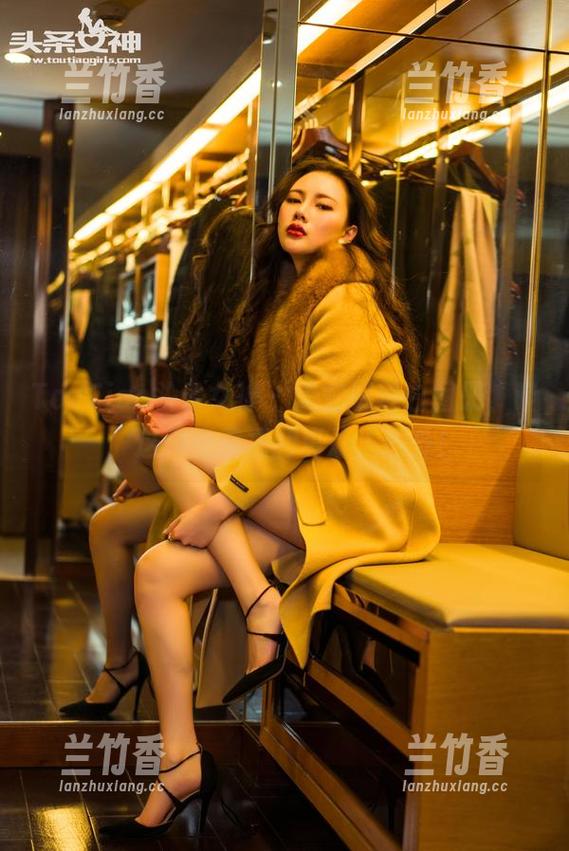 TouTiao头条女神-樊安妮 TouTiao头条女神 - 樊安妮黑白图册,哇,这种免费福利真让人意外!