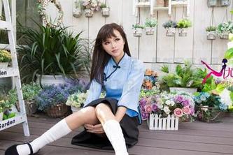 UGirls尤果网 – 孟思雨奇异的美足，最新写真集里虚虚实实，玩得飞起。