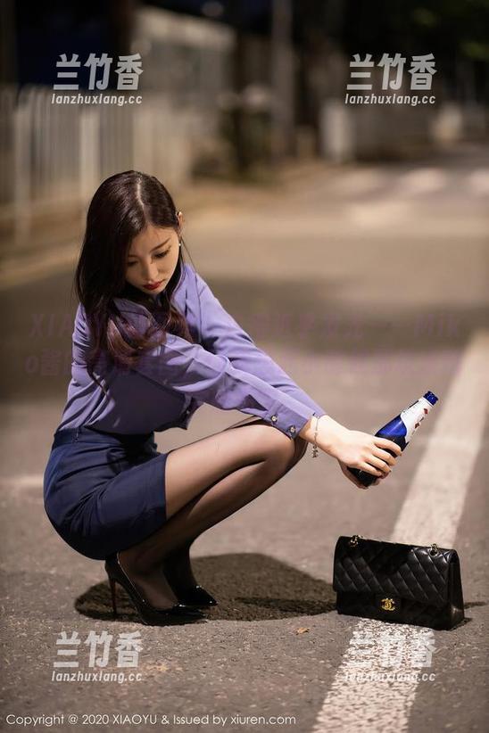 XIAOYU语画界-Miko酱 XIAOYU语画界 - 白得近乎发光——Miko酱的高清套图,让我想起小时候那块没啃完的布丁。