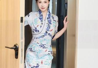 Xiuren秀人网 – 好奇？来看看小海臀Rena的JK写真合集，满满的校园气息