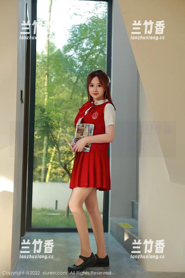 Xiuren秀人网 - 小蛮腰lvy的夏日作品，在线出击，看完不想上班！