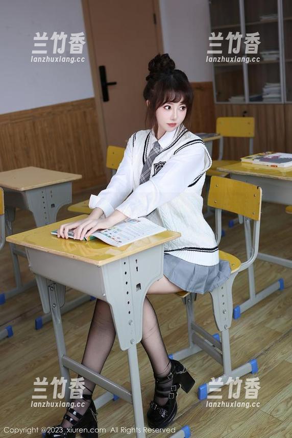 Xiuren秀人网 - 你敢在线看李丽莎的花嫁写真吗？小心脑补过头。