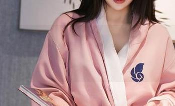 Xiuren秀人网 – 网袜写真：樱桃小阑子又放大招，谁能抗拒啊！