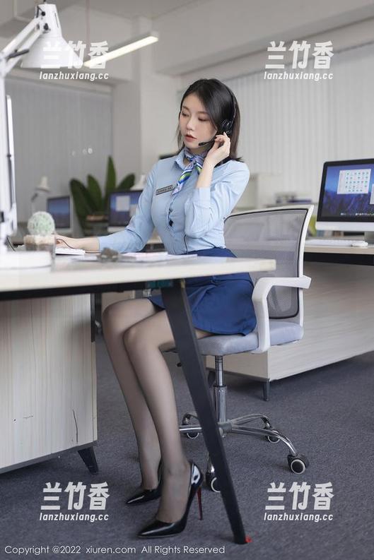 Xiuren秀人网 - 比起“舌尖上的菊花ace”，不如说是姐姐的照片更让人流连。