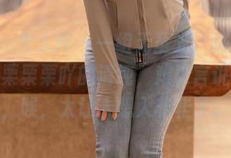 Xiuren秀人网 – 一组无圣光，这就是艾栗栗栗栗栗栗吖的清纯，难以言说的舒服，唉，太让人想入非非了。