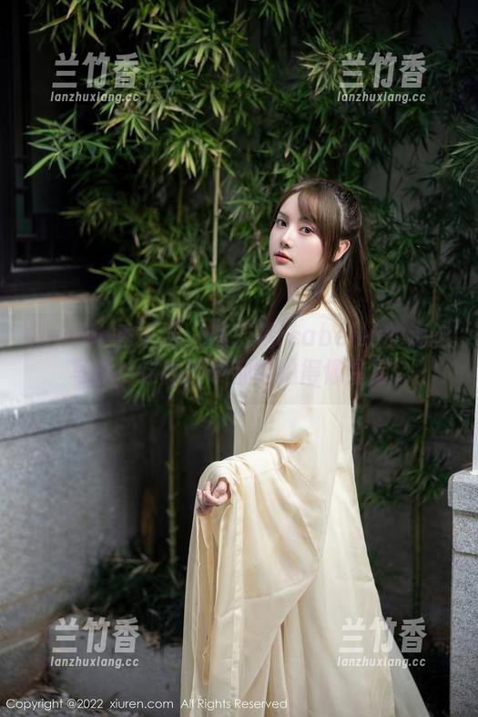 Xiuren秀人网 - 陈巧蓓isabella的海边写真，这种沙子都能拍得像星星...