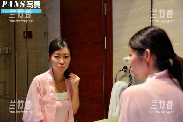 pans-安安 pans - 美图中的安安,温柔得让人想靠近,却又不敢打扰这份精致的氛围。
