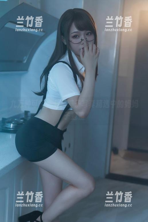 九万种可能，七月喵子写真精选中的妈妈子魅魔