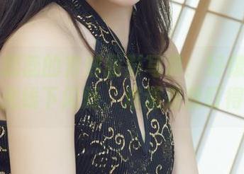 丽柜 – 蕊蕊的芳郊丽影写真：好像有什么东西在光线下闪烁，难道是我盯得太久？