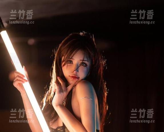 微密圈 - 肉色满满的于芷晴，作品中的细节让人想一直盯着。