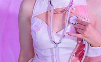 从脚到心的启迪，快来点击免费你夏夏的美足图片！