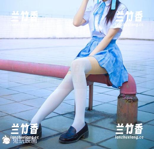 兔玩映画 兔玩映画精选:红裙白丝加浴缸——我该为这份清新还是厚重感发愁?