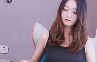 初夏女神 – 当依依化身邻家女孩，套图中竟透露出一点小任性