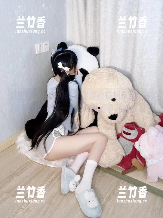 十万口草莓粥粥 微密圈 - 十万口草莓粥粥的最新作品:2024年舰长福利—看得我差点拿起潜水镜了!