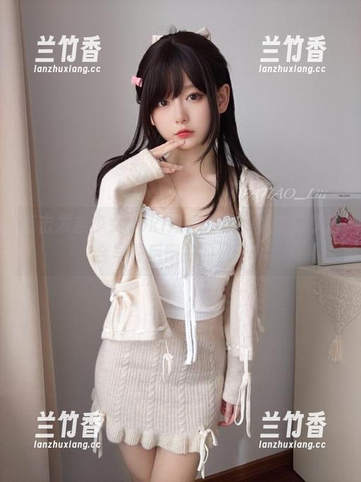 直击发条少女yoki短裤合集，免费分享适合早餐后懒散的日子！