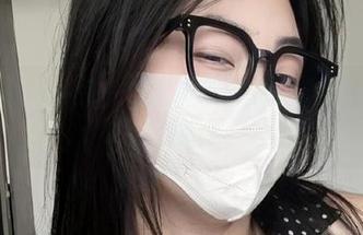 微密圈 – 私房里的学姐，可爱的肉巴的秘密武器！