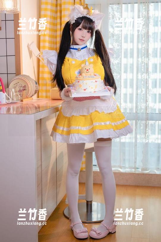 水手服写真集！咬一口兔娘的更新让人想跳进水里？