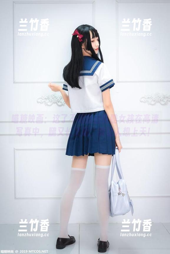 喵糖映画 喵糖映画:这了不起的丝袜酷女孩在高清写真中,腿又长又翘,真让人想上天!