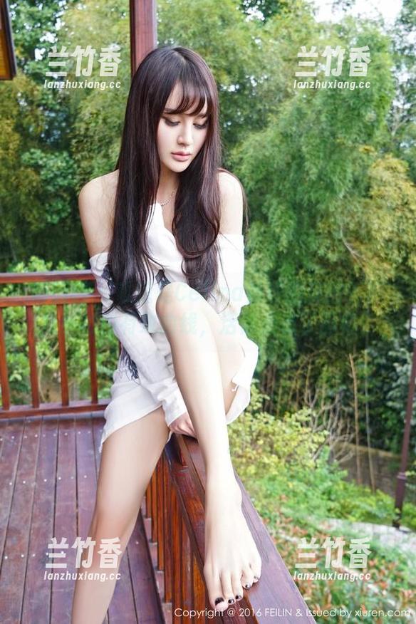 嗲囡囡-Celina青妍 嗲囡囡 - 难道是Celina青妍的美图?苗条身材和有致曲线,活像走出了画框!