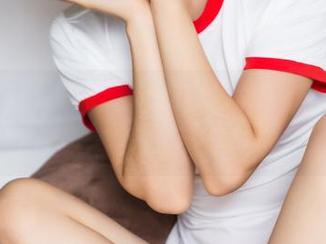 头条女神 – 没想到李丽莎的丝袜图集还有这种福利，眼前一亮！