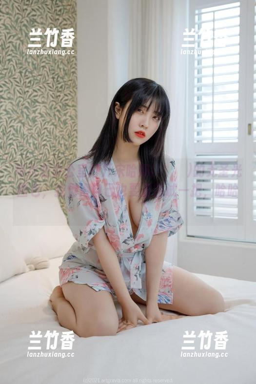 每次在办公室打开宋哈娜(송하나)的无圣光图包，我觉得自己也要去尝试一把，哈哈！