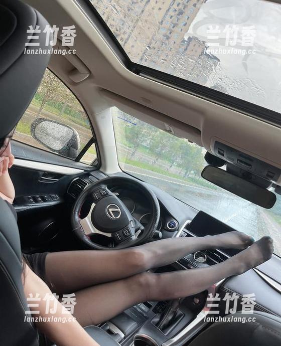 微密圈 - 宝儿茹171新作：你绝对想不到的奶牛白丝袜，精选作品优雅上线！