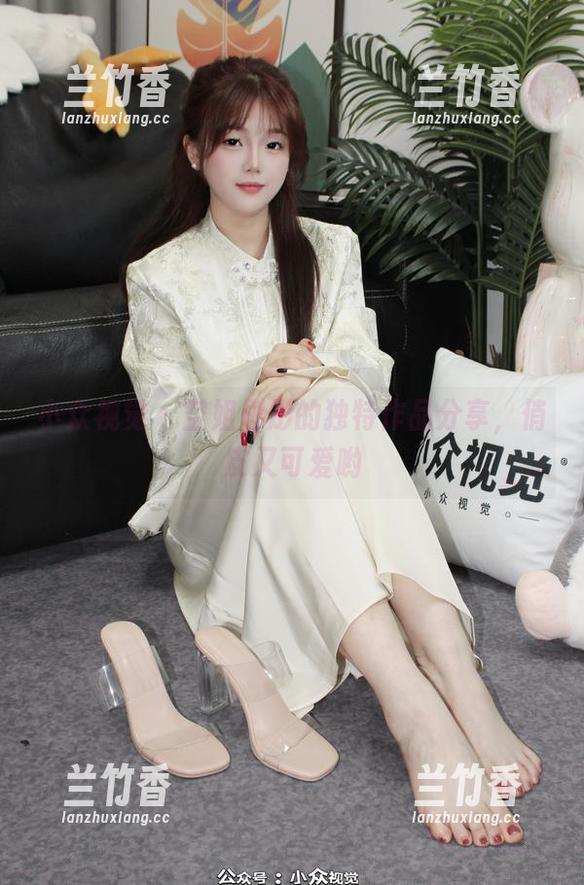 小众视觉-彤彤 小众视觉 - 空姐彤彤的独特作品分享,俏皮又可爱哟