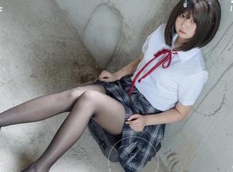 少女秩序 – 晞可的美图大作，不只长腿，还有一大堆墙壁装饰的小心思
