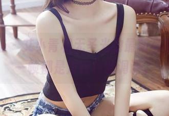 尤物馆 – 艾小青和无圣光的最新写真，每一帧都是对粉色的调调。