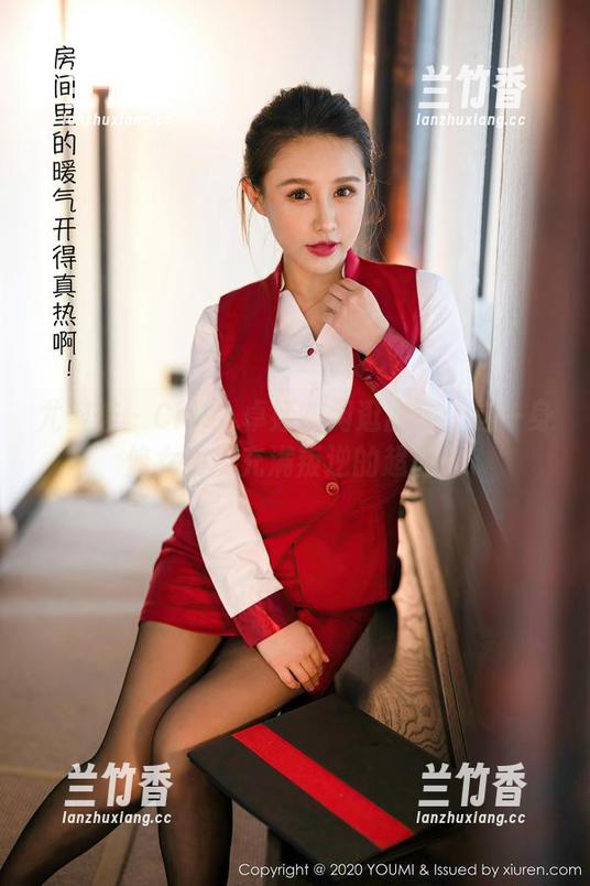尤蜜荟 - Cris_卓娅祺闲逛图库：这一身修女装扮充满叛逆的超现实