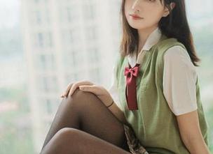 念雪ww的兔女郎合集，忽然觉得自己也想穿上那身兔子衣服了…
