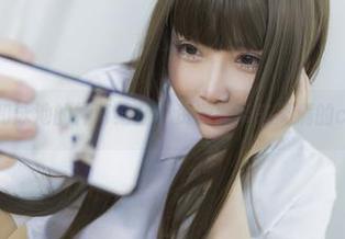 抱走莫子和泳池的神奇结合，资源能带来满满的cos灵感！