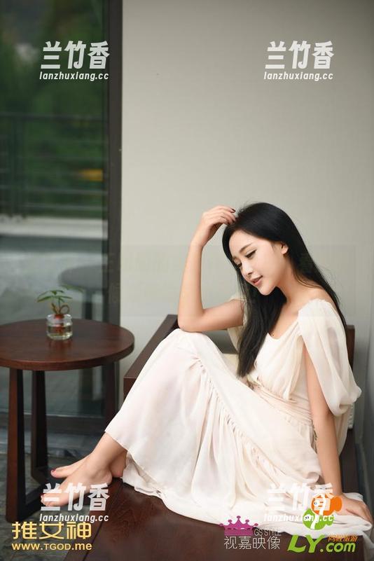 推女神 - 王明明的美脚作品分享，看的时候后悔没早点收藏！