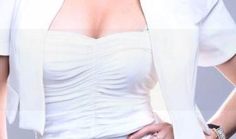 推女郎 – 李丽莎的长腿，让我隐隐想到了网盘的下载速度，总是让我期待又焦虑