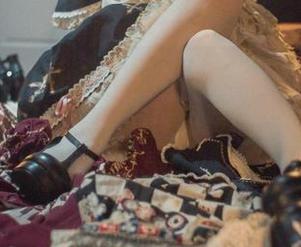 下载吧，没错，就是木花琳琳是勇者的女子校生COLLECTION免费图包，咱这不追星！
