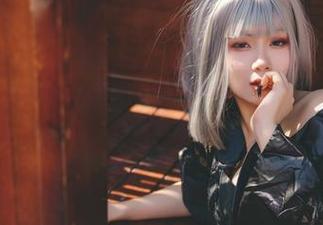 礼服分享的硬核之夜，末夜787的每一瞬都足够让人想要在下雨天遛狗