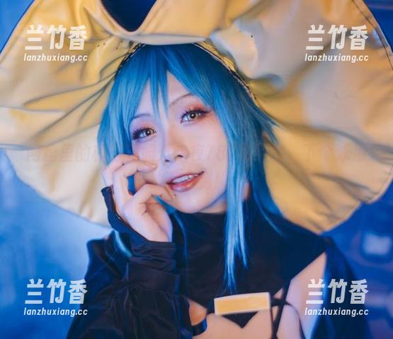 末夜787 网盘里的秘密花园:末夜787配柴郡,下个泳池请早到!