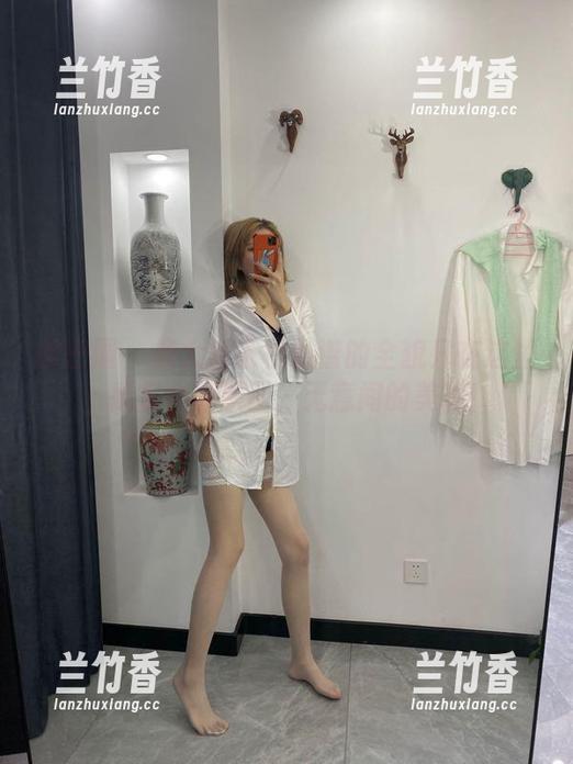 微密圈 - 杨大乐乐很靠谱的全貌只在这里：裸足全集原图，无意间的美啊！
