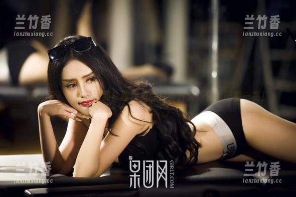 果团网 - 福利时间到！酸酱兔的写真日常，保你眼前一亮！
