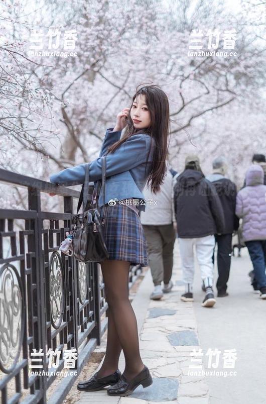 这组桃墨公子的女孩图片，别再让我说是“真好看”了吧。