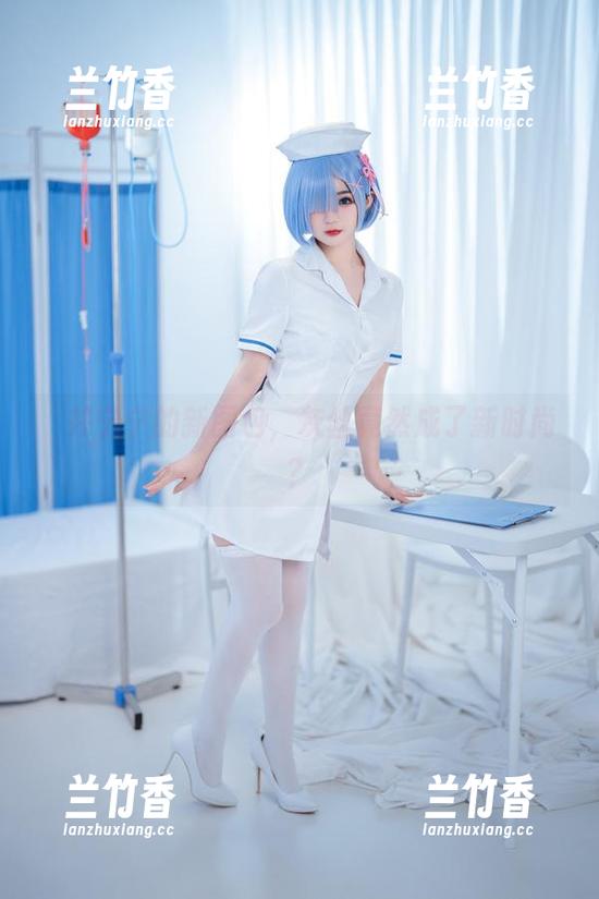 桜井宁宁 桜井宁宁的新图包,灰丝竟然成了新时尚?