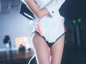 桜桃喵的校服私拍，原图水准竟让人秒回校园时光